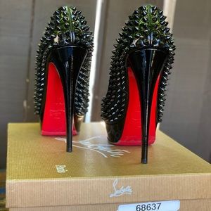 christian louboutin Fabulous men hunting heels lol